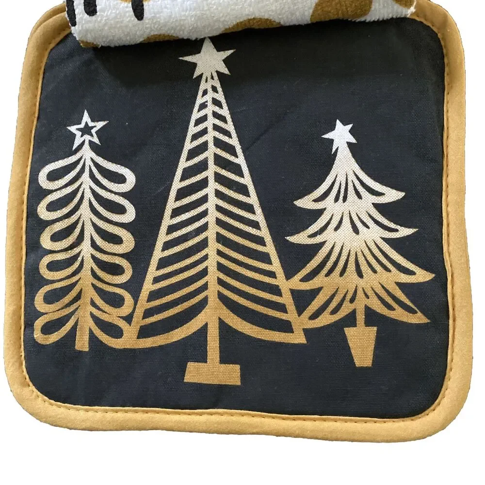 Christmas Merry & Bright Set Tree Towel 2 Pot Holders Holiday Style NWT Baking